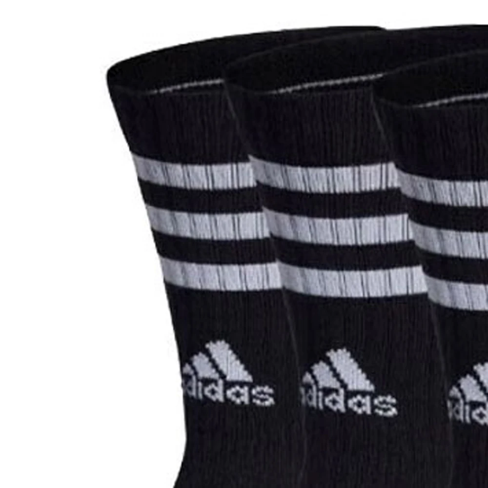 جوارب رياضية كلاسيكية سوداء من Adidas، بتصميم ثلاثي مخطط، وهي عصرية ولافتة للنظر. مصنوعة من القطن