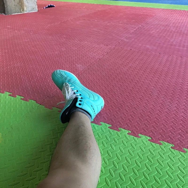 2026 Best Selling Men Wrestling Sneakers Non-Slip Gym Training Shoe Unisex Men  Fighting Shoes Mid-Top Boxing Sport Shoes Man