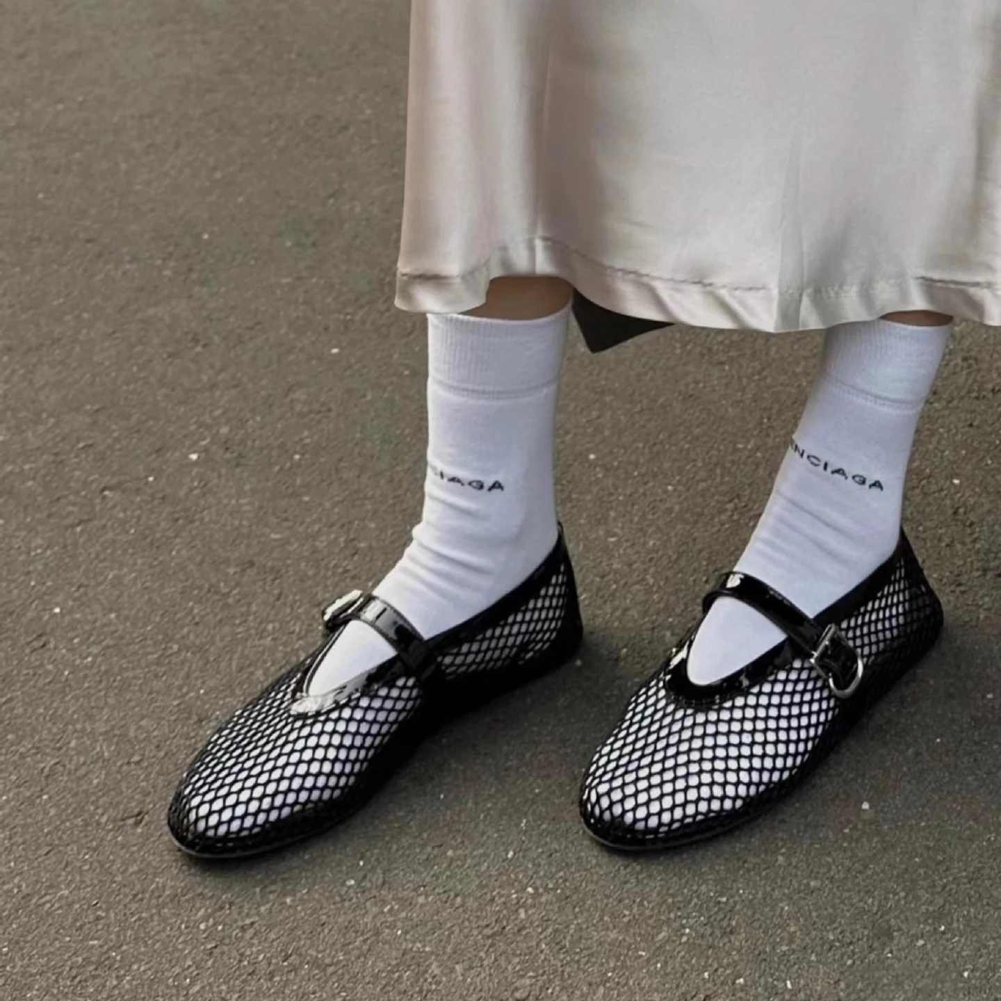 

High Version Ballet Shoes Women's Spring 2026 Retro soft sole comfortable Flat Mary Janes Single Shoes Breathable Mesh Design