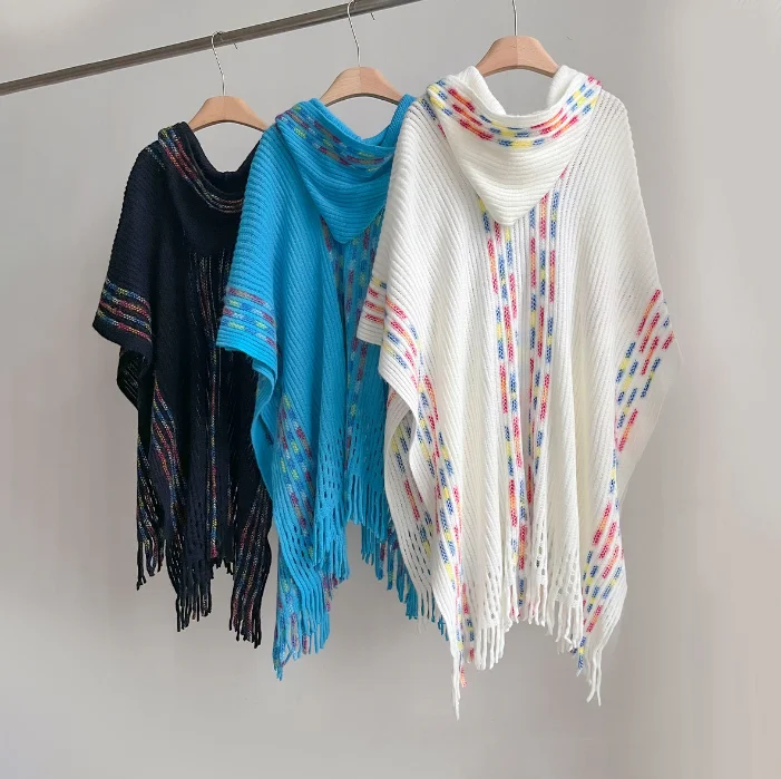 المرأة عارضة تنوعا الحدود الجاكار وشاح شال بسيط أنيق مريح للتنفس الدافئة مقنعين كيب المعطف