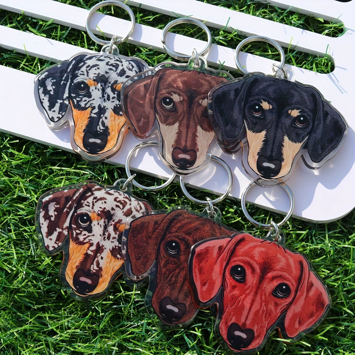 Dachshund Acrylic Keychain, Cute Pet Puppy Head Pendant, Cartoon Dog Portrait Key Ring, Backpack Handbag Car Key Charm, Adorable Gift for Dog Lovers, Pet-Themed Bag Accessory