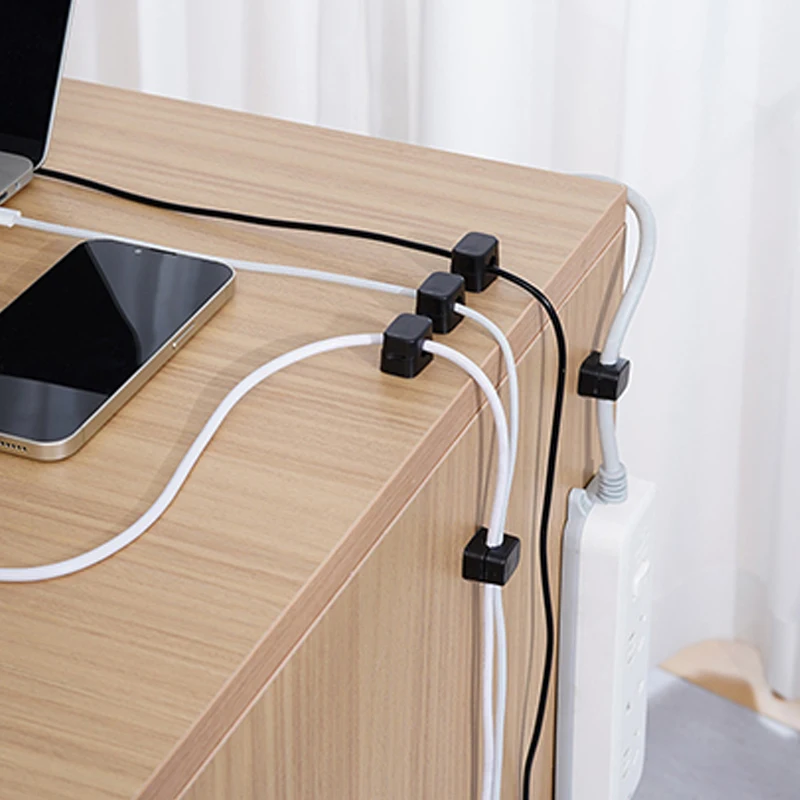 สายเคเบิลคลิปยึดสายเคเบิ้ลเรียบปรับได้สำหรับยึดที่เก็บสายใต้โต๊ะการจัดการสายเคเบิล