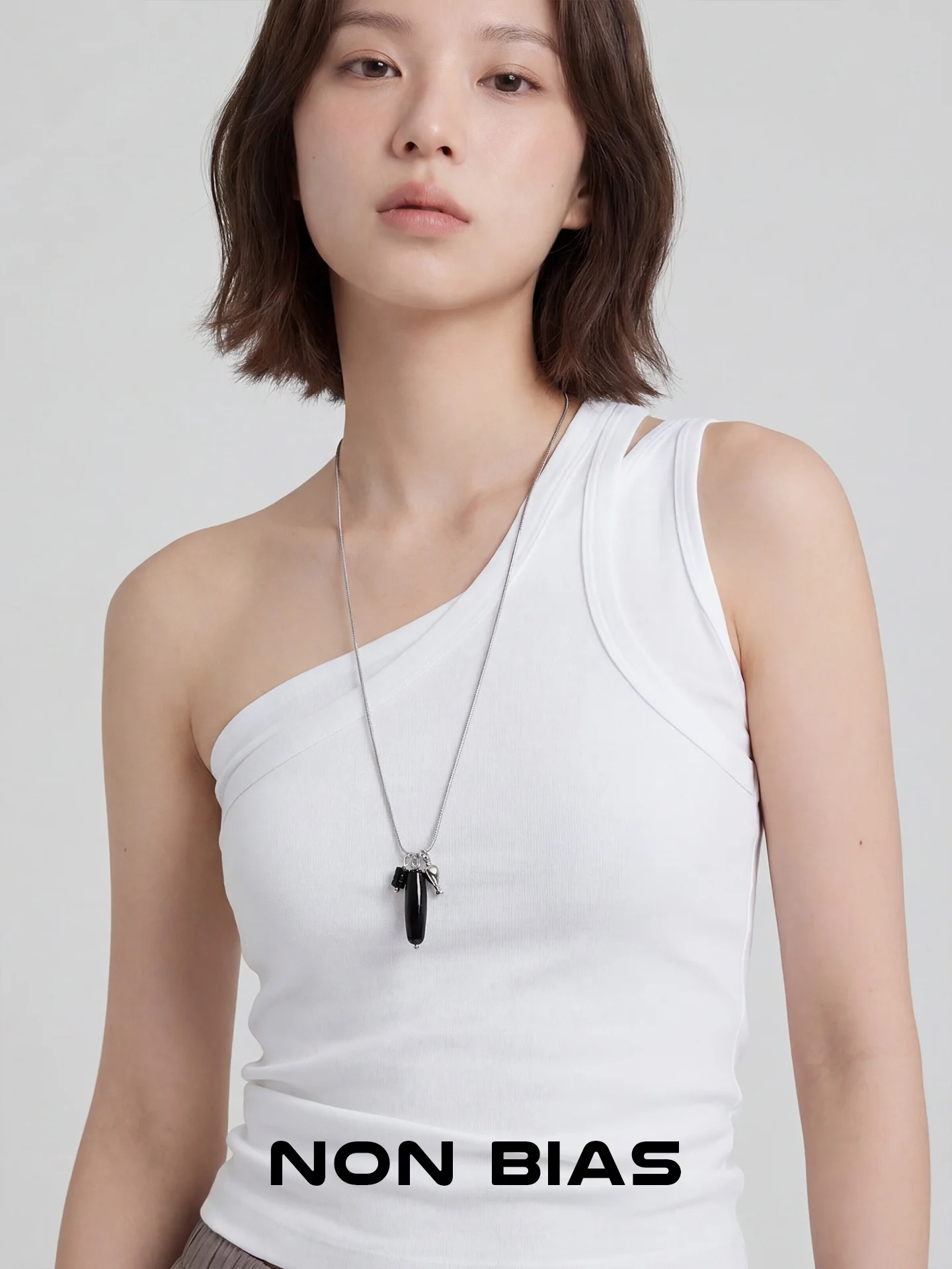 Collar con Colgante de Ágata Negra, Cadena de Espina de Serpiente, Joyería de Moda para Mujer, Estilo Dulce y Moderno, Empaque Exclusivo de la Marca