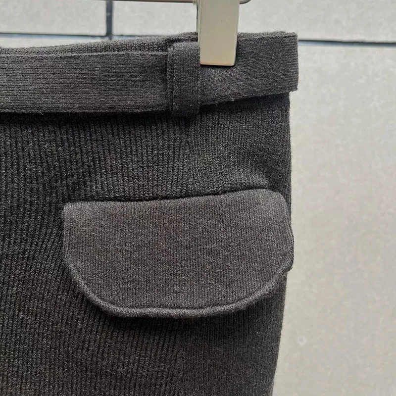 Damen-Strick-Shorts mit Gürtel, modische sexy Slim-Fit-Strickjacke mit Stehkragen, hochwertiges Set, Herbst, Neuankömmling, 2025, Y2K