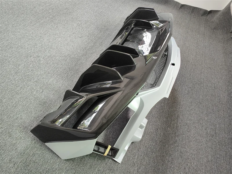 

New Half Carbon Fiber Rear Bumper Body Kit SVJ Style Upgrade for Lamborghini LP700 and SVJ Models