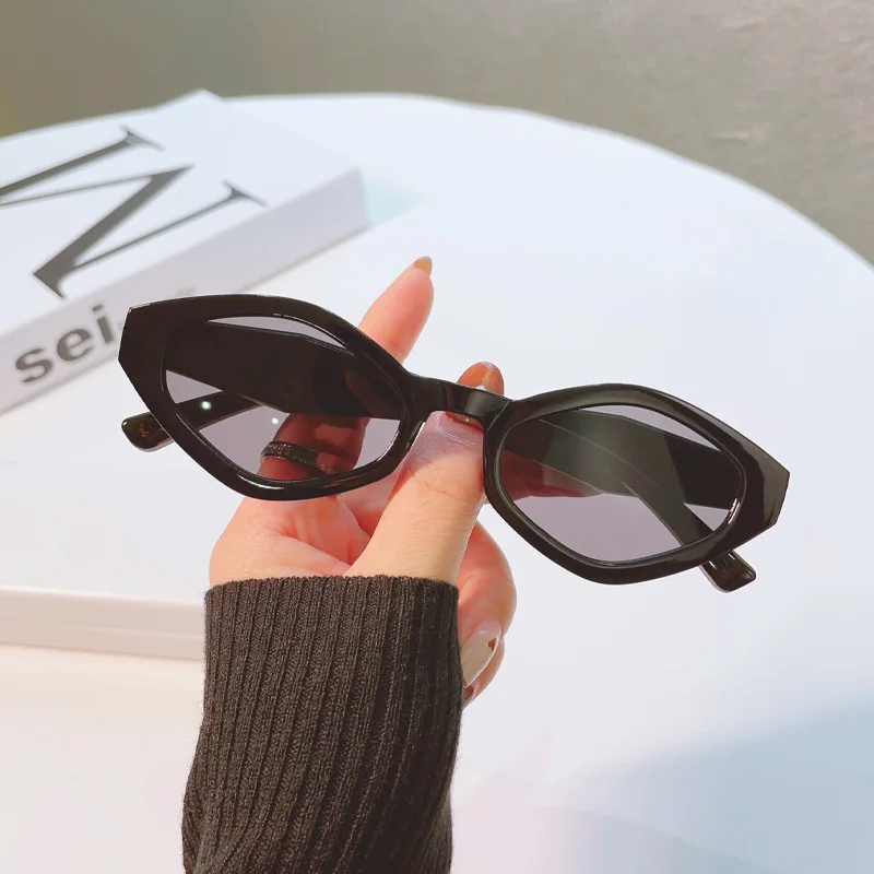 

Vintage Cat Eye Sunglasses Women Men Luxury Brand Designer Fashion Goggle Sun Glasses Female Trends Shades Outside Eyewear UV400