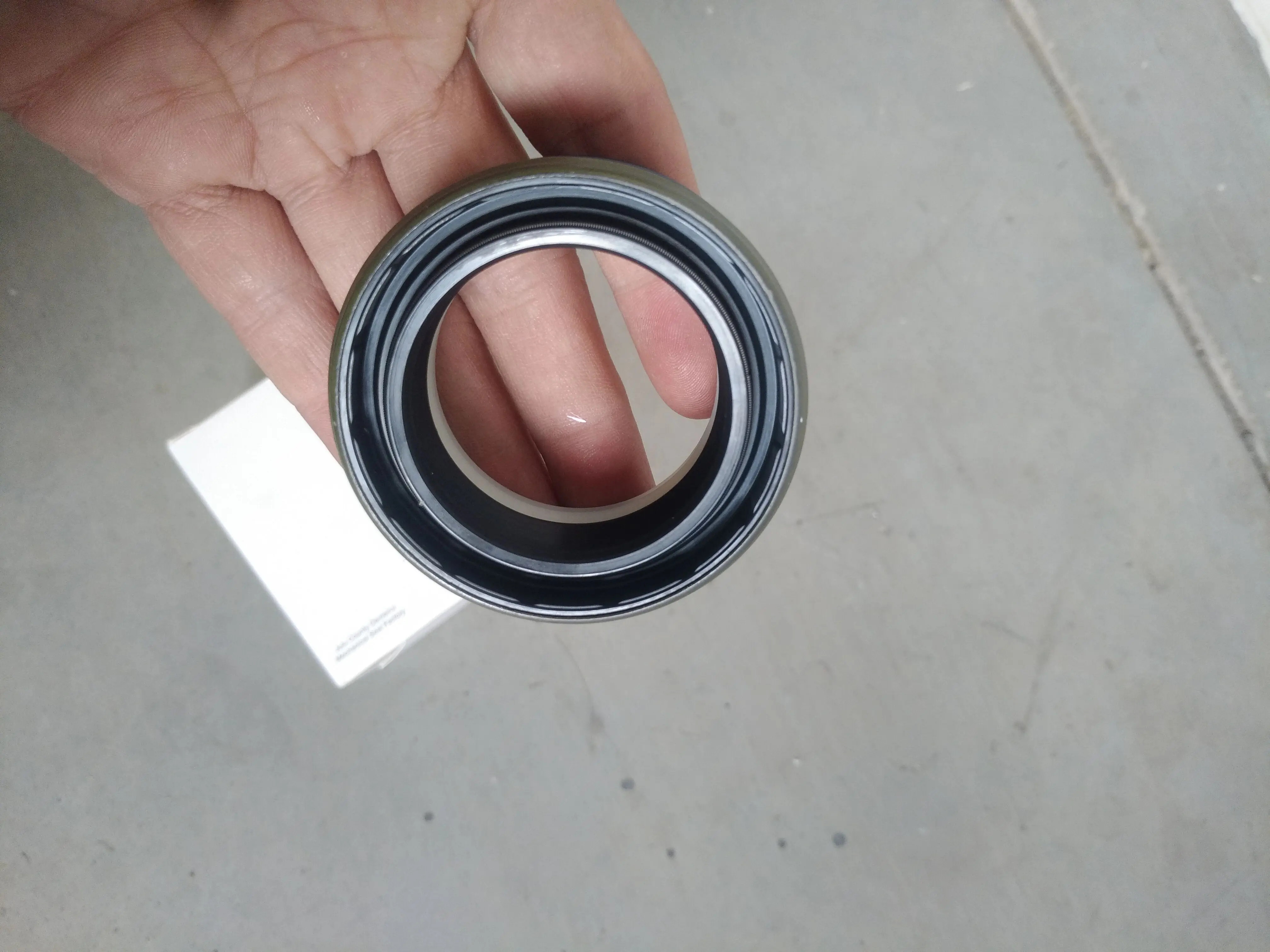DMHUI brand Tractors differential shaft seal  OEM 12018030B COMBI 45X65X25 or 45*65*25 NBR rubber for  TS 16949