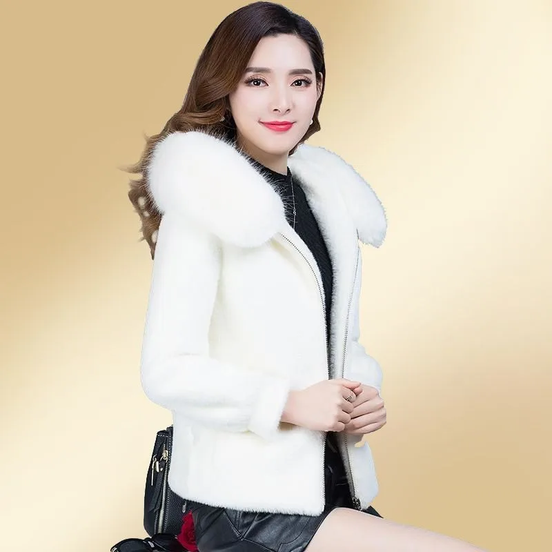 2023 Autumn Winter New Small Short Hooded Thicken Velvet Fur Collar Loose Warm Sweet Fresh Imitation Mink Fur Coat Female