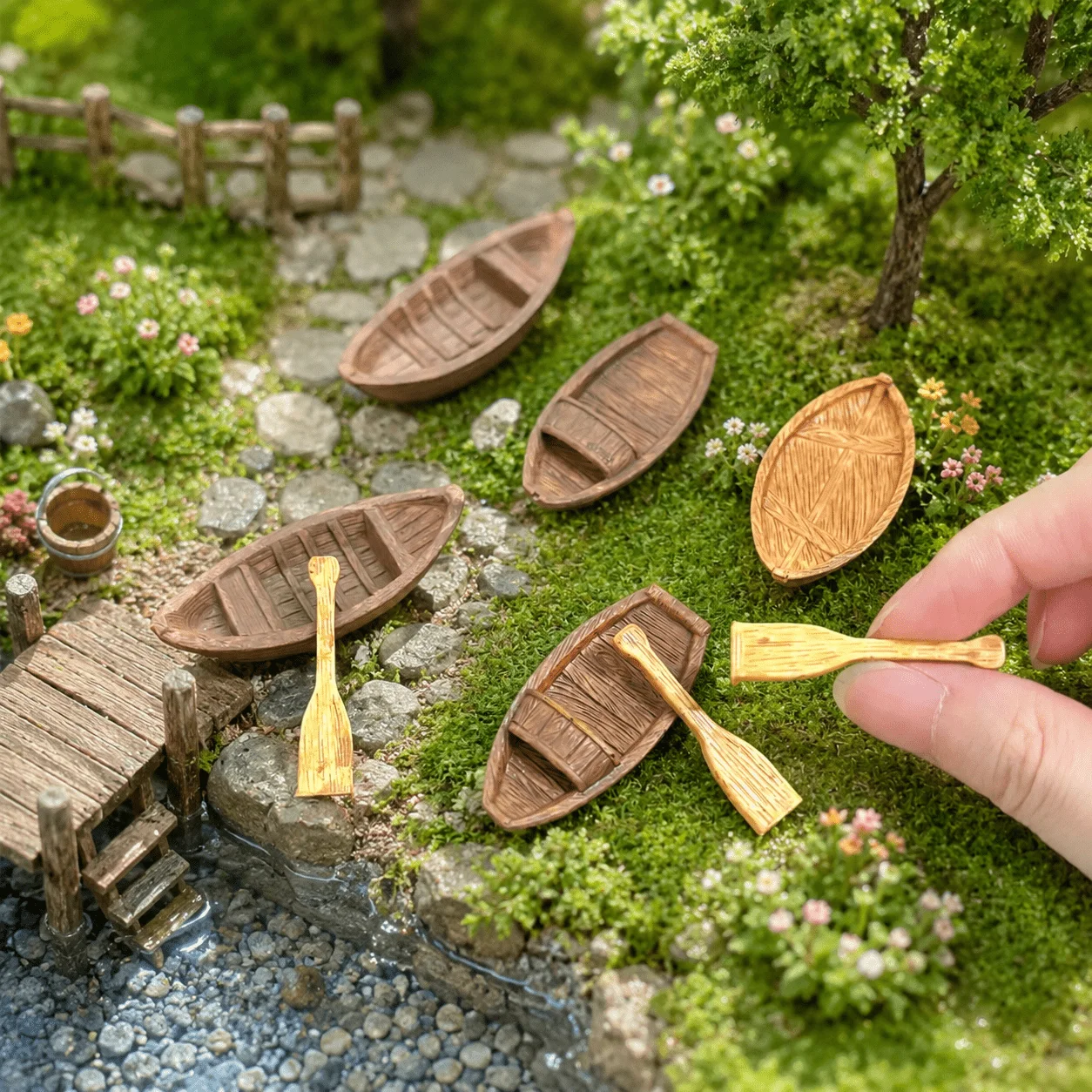 8pcs/set Miniature Wooden Boats and Oars, 5pcs Random Style Mini Rowboat Models with 3pcs Oars for Lake, River, Pond, Diorama