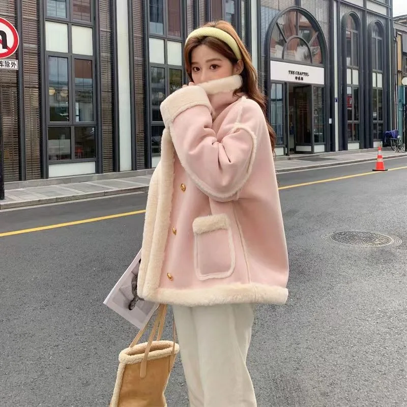 

Женская шуба из ягненка, новая замшевая шуба свободного кроя в корейском стиле со встроенной замшей и утолщенным мотоциклетным костюмом.