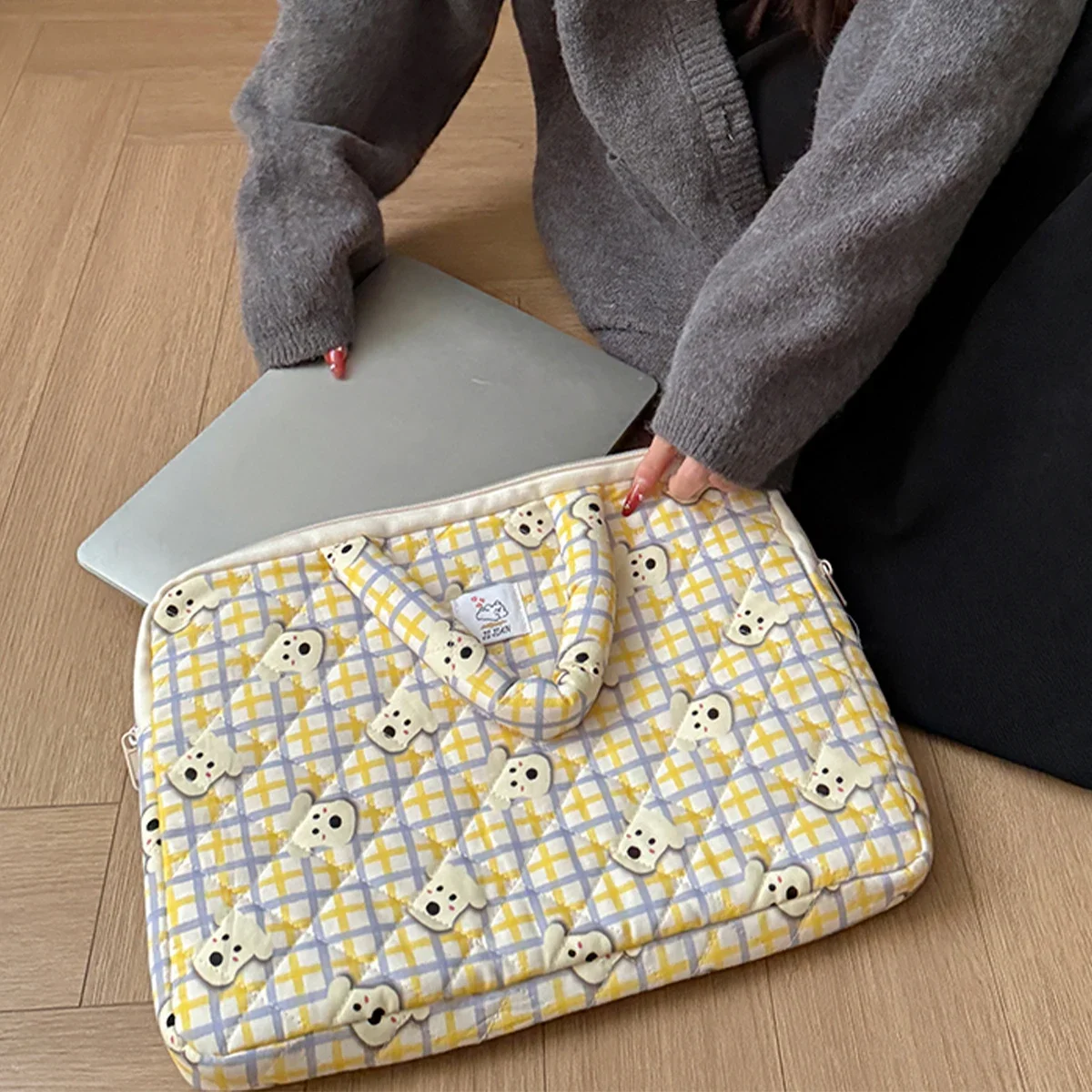 Business Daily Use Ladies Work Tote Laptop Case Nylon Material Cartoon Pattern Decor Quilted Waterproof Anti Shock Zippered