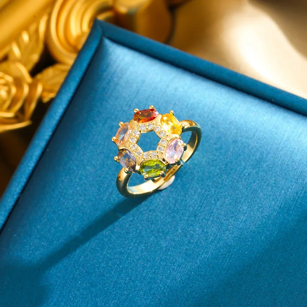 

A new, niche and light luxury design pendant set featuring the female Internet celebrity seven-color zircon flower