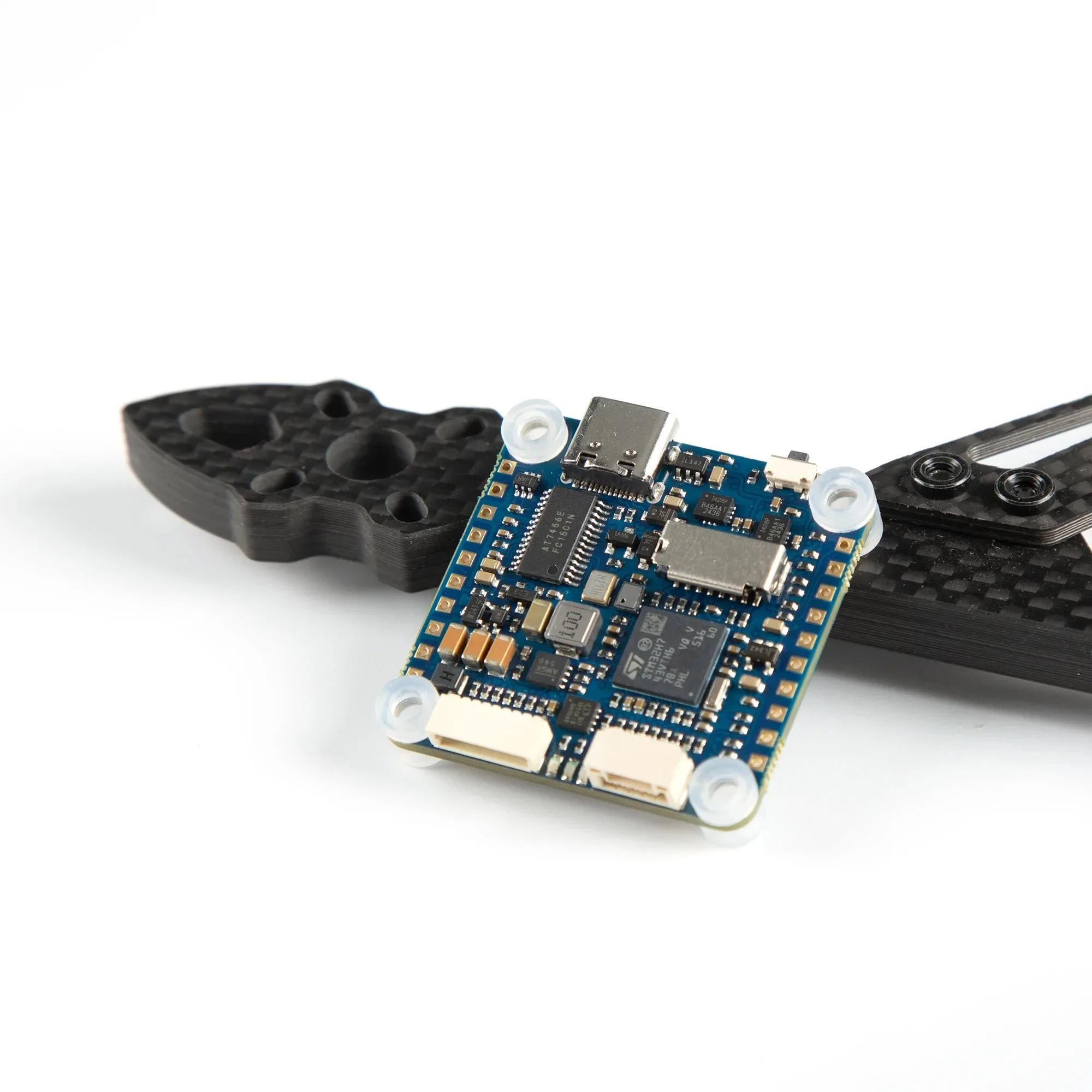 UniFly1pcs/lot NEW H743 SLIM V3 ICM42688P ICM20602 Dual IMU AT7456E OSD 2-8S F7 Flight Controller 30.5x30.5mm For FPV RC S