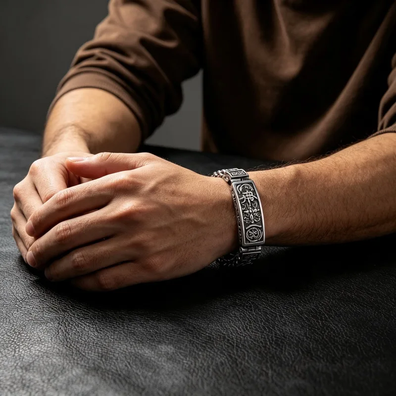 Vintage Men Stainless Steel Buddhist Motifs Bracelet Retro Pattern Link Chain Wrist Bangle Fashion Male Daily Jewelry Gift