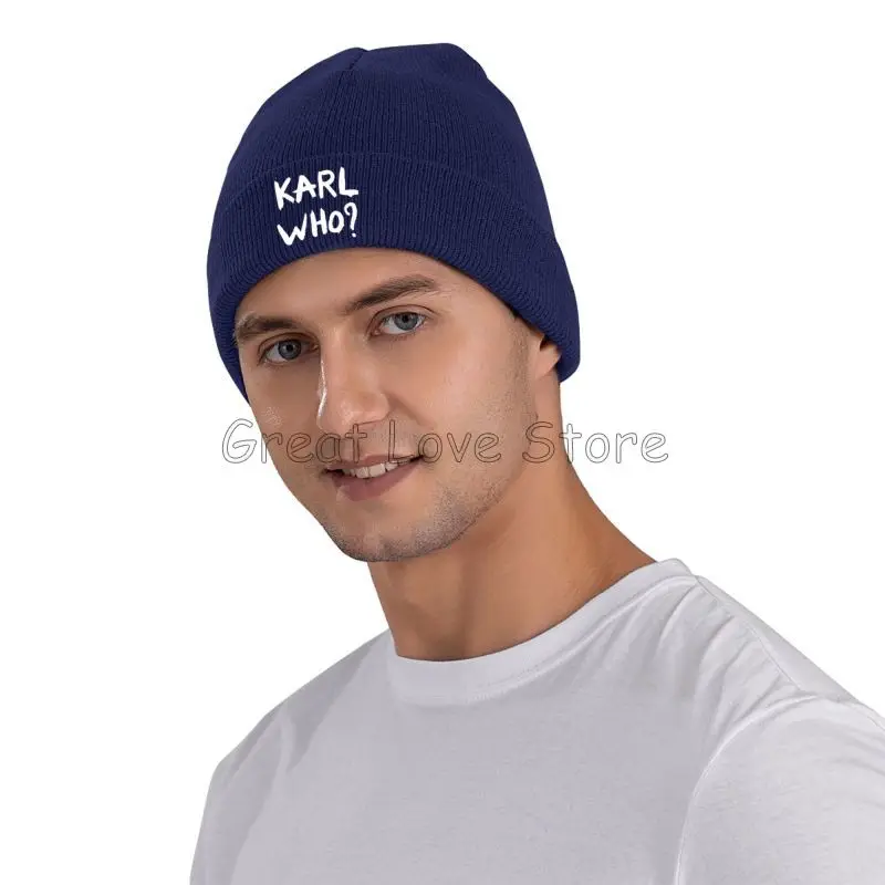 KARL WHO طباعة بونيه القبعات كول متماسكة قبعة للرجال النساء شتاء دافئ Skullies Beanies قبعات طباعة قبعة صغيرة لينة شتاء دافئ