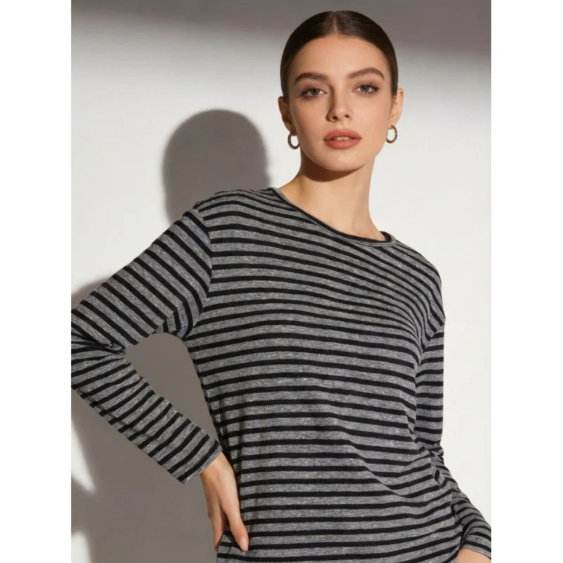 

2026 New Women Y2K Harajuku Striped Long Sleeve O-Neck Oversized Loose Casual Streetwear Top Black Grey