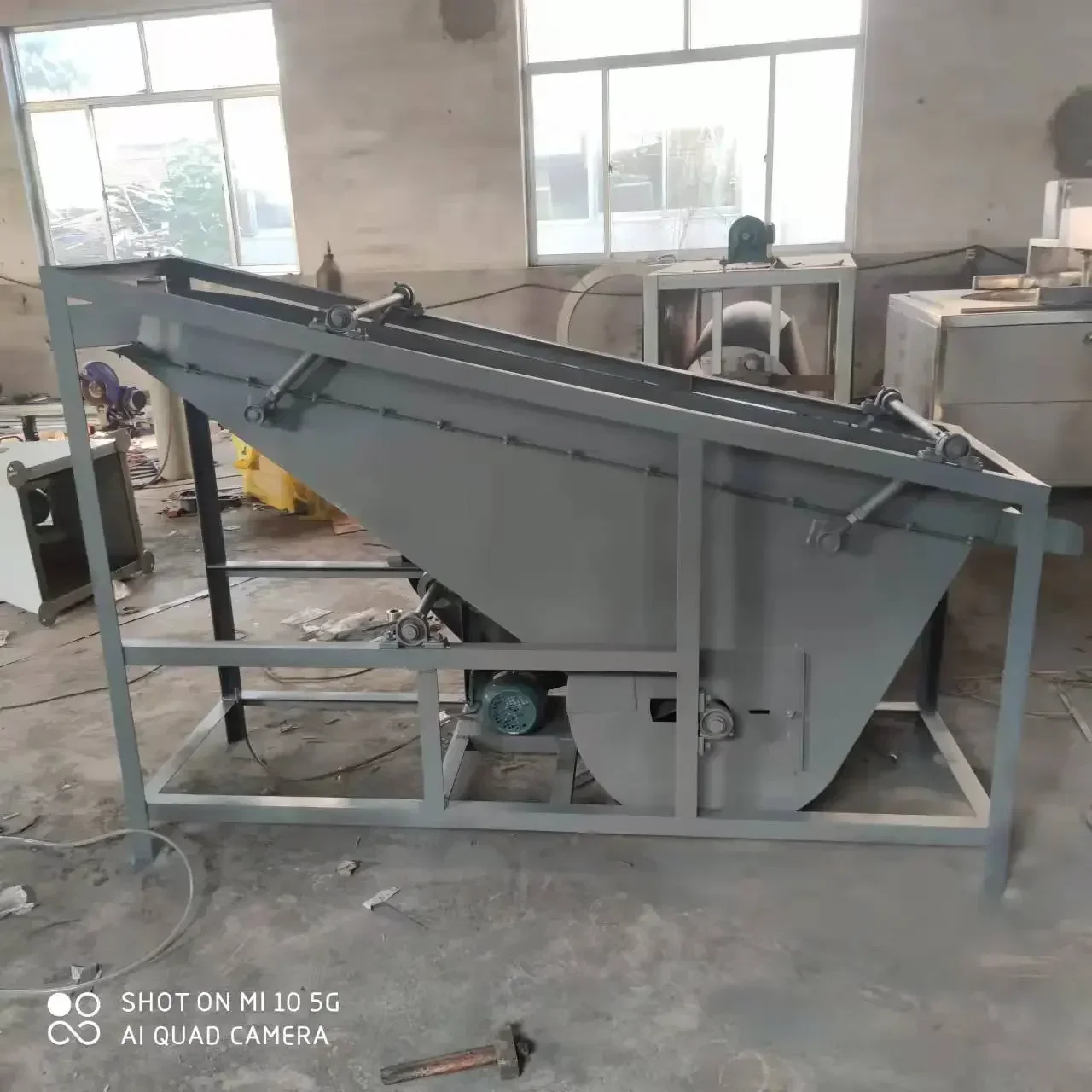 Automatic nut grinder small walnut shell crusher almond shellers walnut cracking machine Hot sales