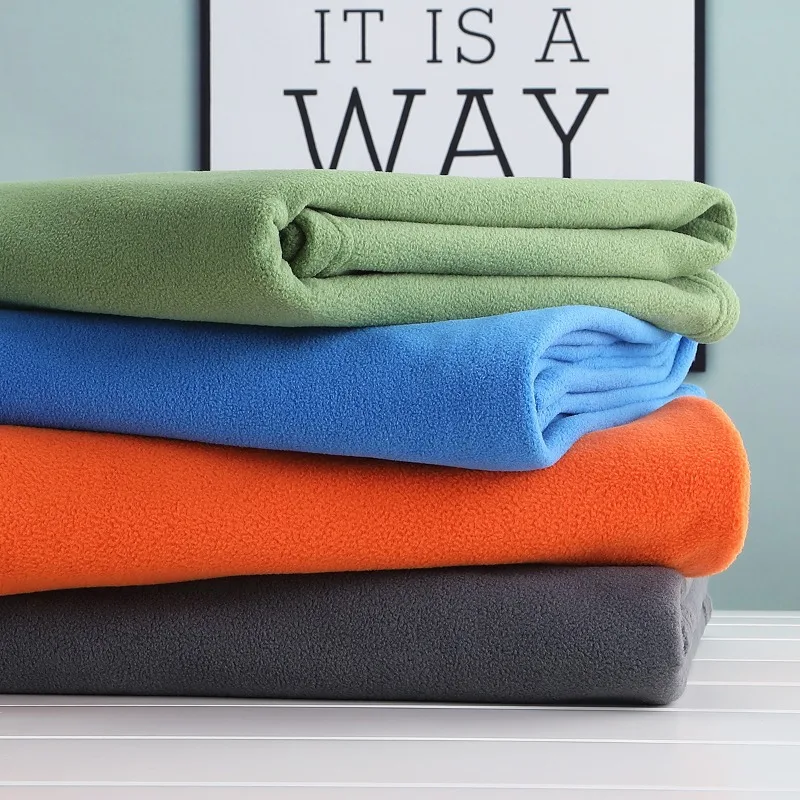 1pcs/set Yoga Warm Fleece Blanket Portable Microfiber Polyester Thermal Throw for Meditation Office Travel No Straps Included