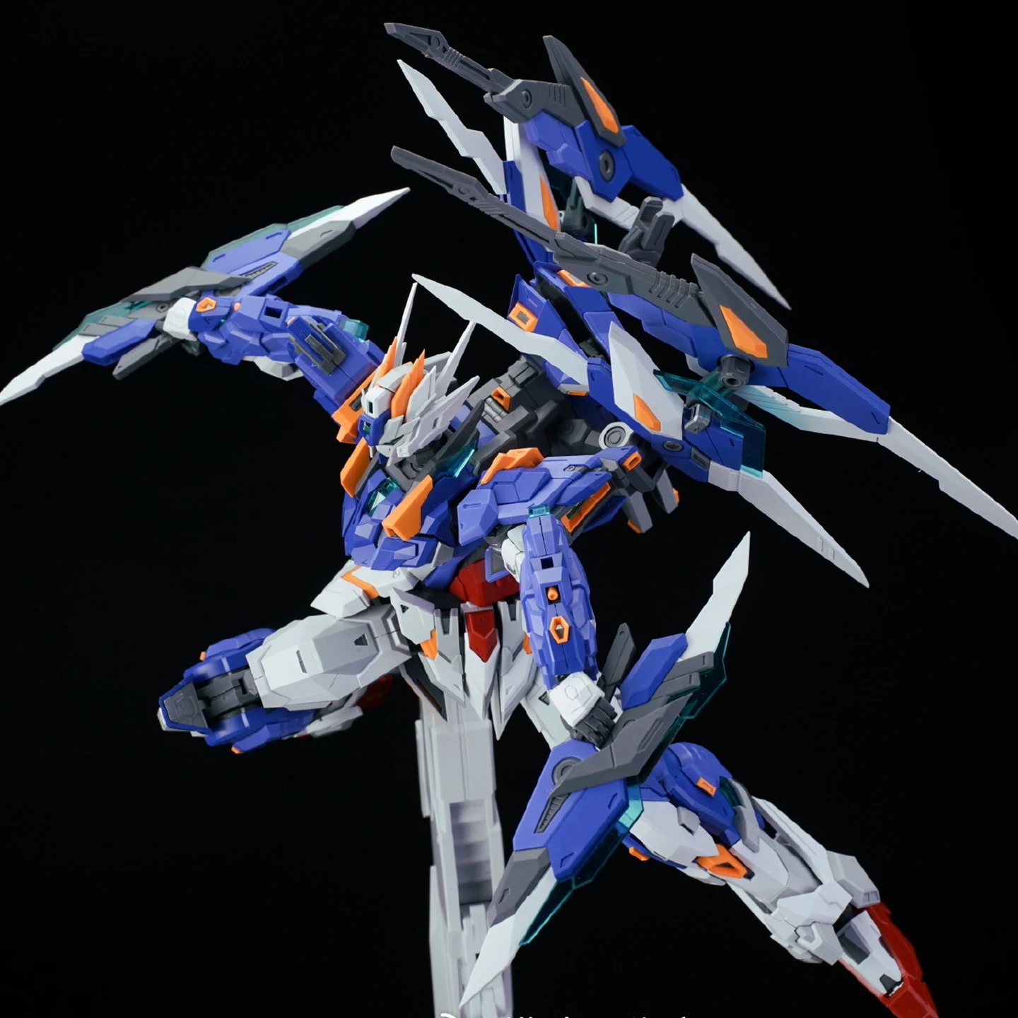 

1/100 Gk Snaa Sovereign Series Blade Emperor Mecha Сборная модель Комплект фигурки Модель Модная игрушка Настольный орнамент Декор Подарок