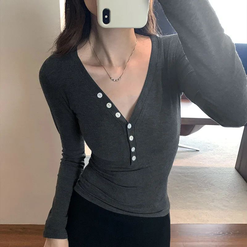 

Wholesale Women's T-Shirt V Neck Slim Long Sleeve Tee Tops Female Streetwear Vintage Solid Spring Autumn Woman Tshirt