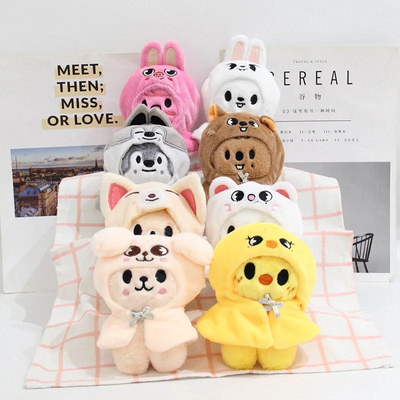 SKZOO Stray Kids Seúl FM Sesión Mismo Capa, Colgante de Juguete de Peluche para niños Stray, Vestir, Llavero, Muñeca de Cumpleaños para niños