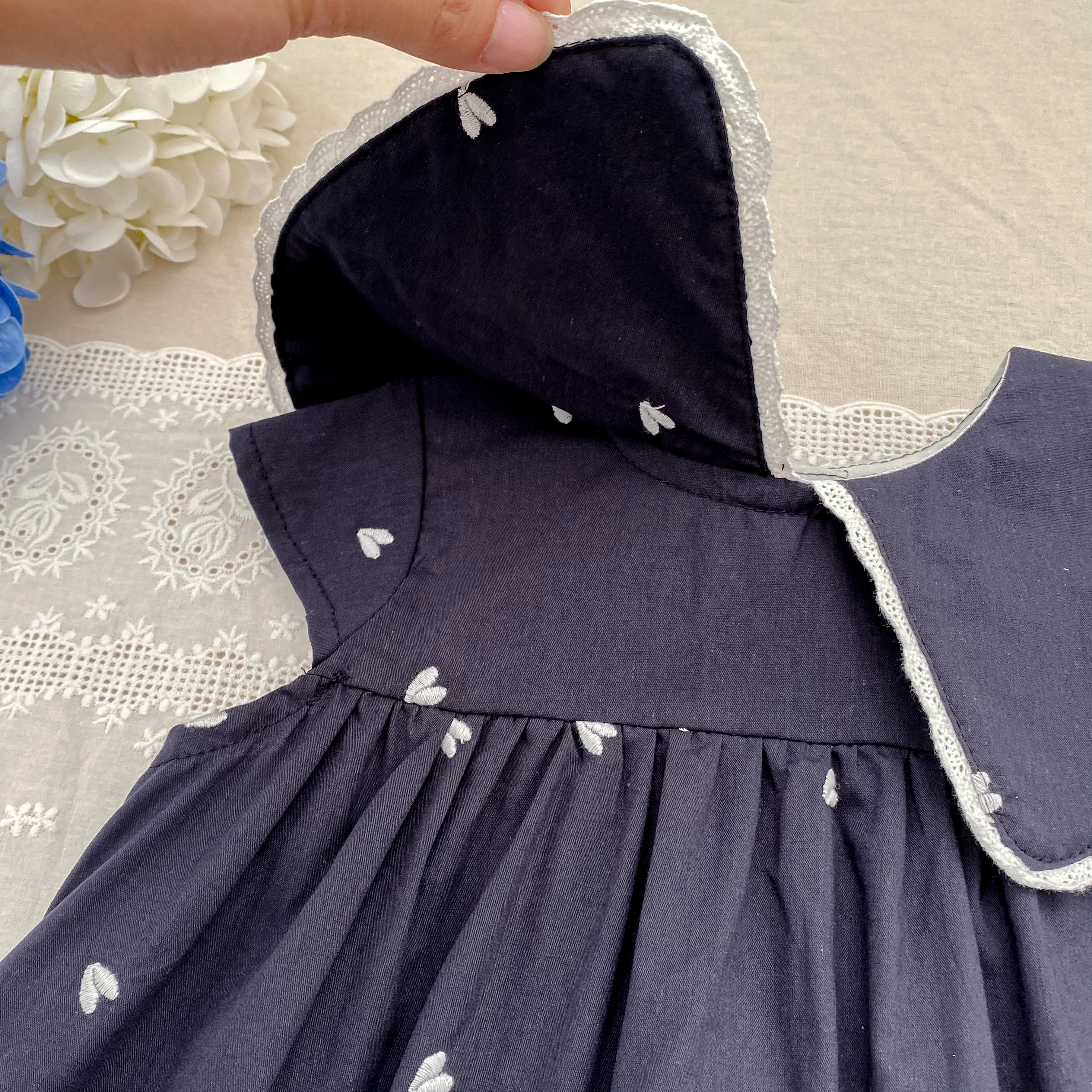 2026 Sommer-Schwesterkleidung 0-24M Baby Mädchen Ärmellose Baumwoll-Stickerei Baby Bodysuit 2-6 Jahre Süße Partykleider für Kinder – Detail 23