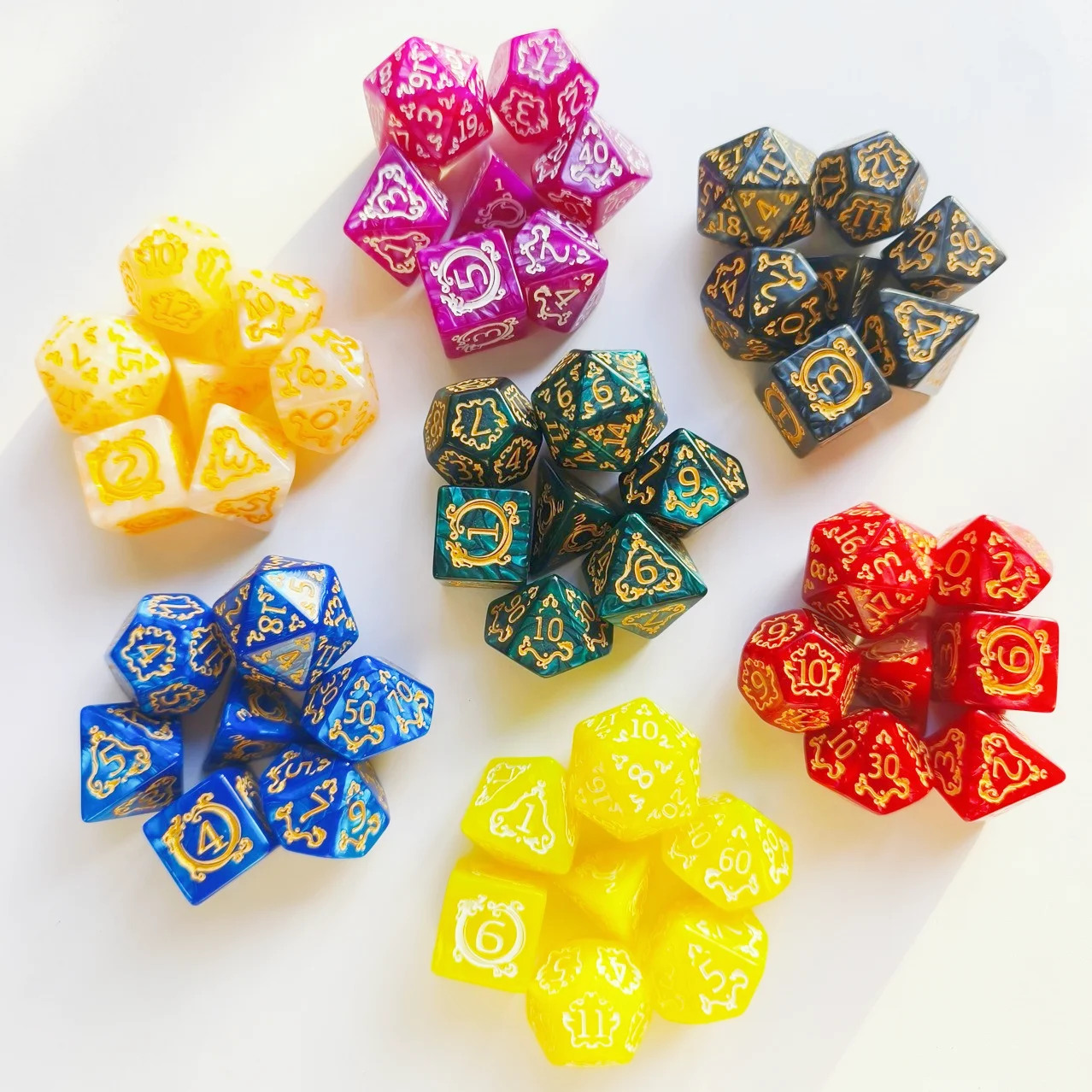 7Pcs Set Dice Dragon Pattern Polyhedral Dices Role Playing Board Game Dice Gift for Bars, parties Entertainment