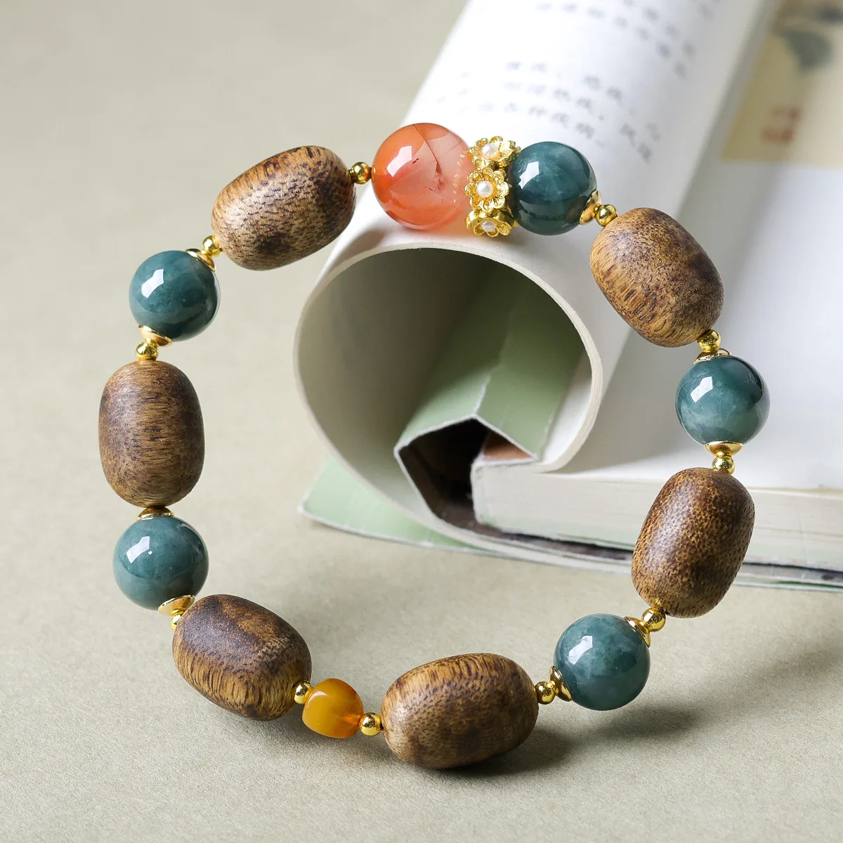 pulsera-de-madera-estilo-chino-con-cuentas-de-jade-qinan-verde-cera-de-miel-y-agata-roja-del-sur-ideal-para-principiantes-y-para-la-practica-cultural