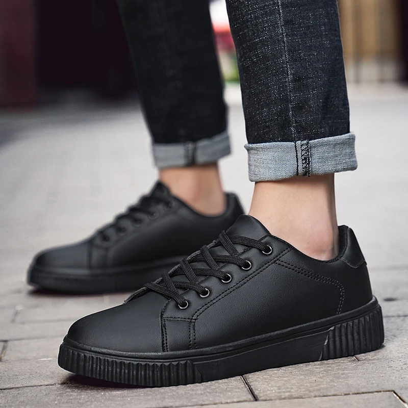 

MAEDEF Unisex Sports Shoes Men Women Casual Shoes Lightweight Non Slip Flats Comfortable Walking Sneakers Men's Vulcanized Shoes