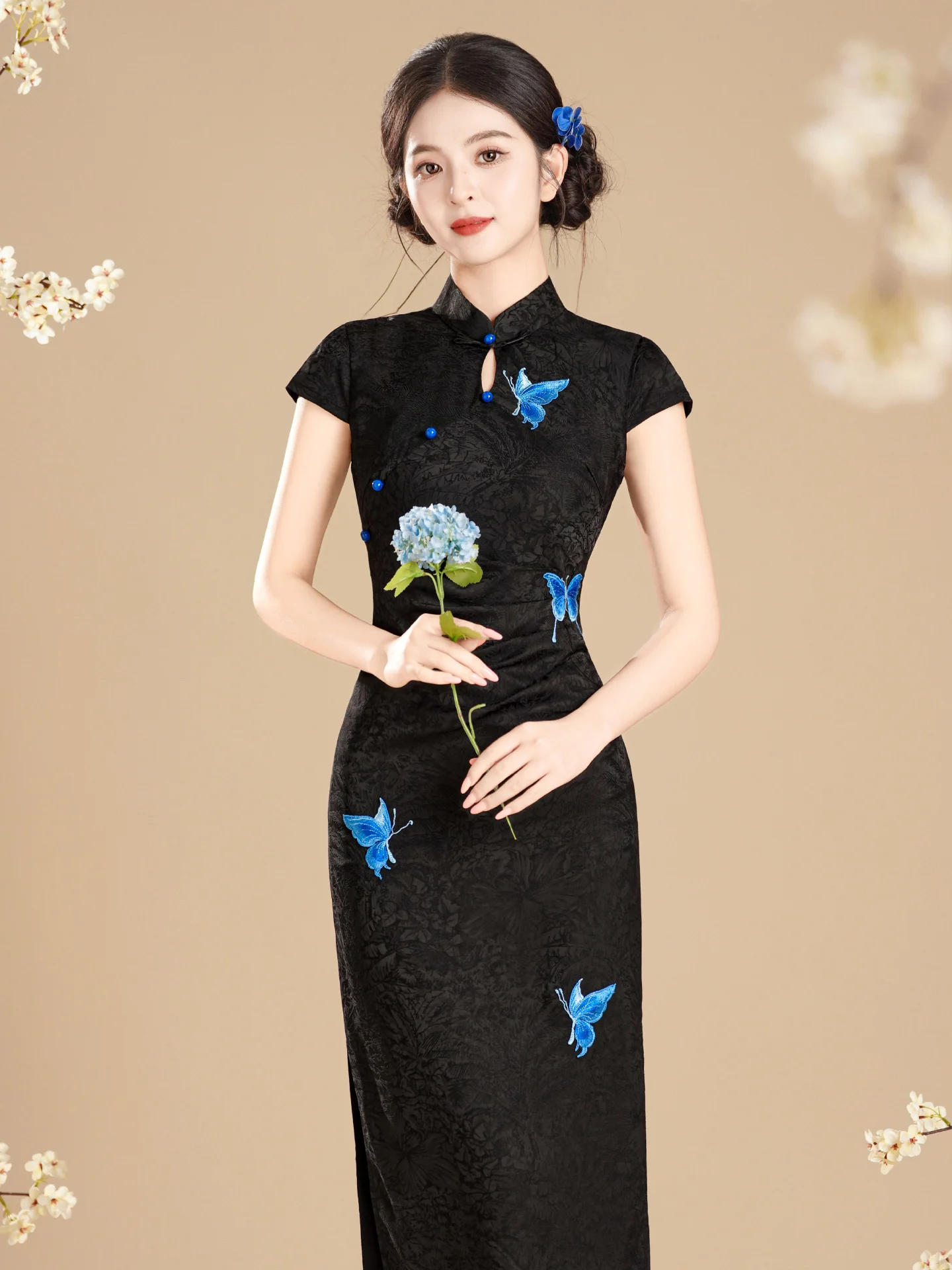 

Elegant Black Embroidery Low Collar Dress Women's Summer Daily High-End Feeling Breathable Long Skirt