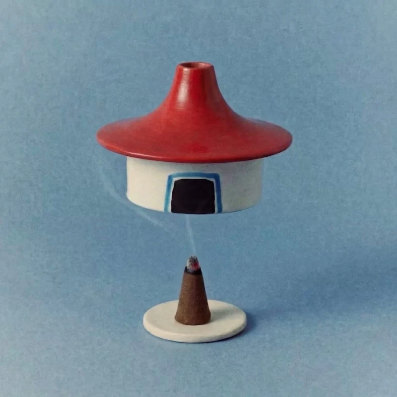 Red roof small house ceramic aromatherapy stove ornament, cartoon cabin incense stand, desktop aromatherapy decoration gift