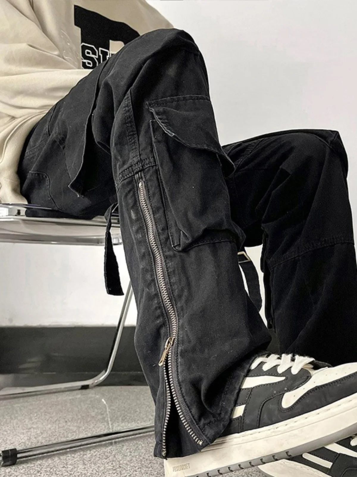 

2024 Men's Functional Belted Work Pants Loose Straight Leg Zipper Decorated Waed out Spring Summer High Street Casual Trousers