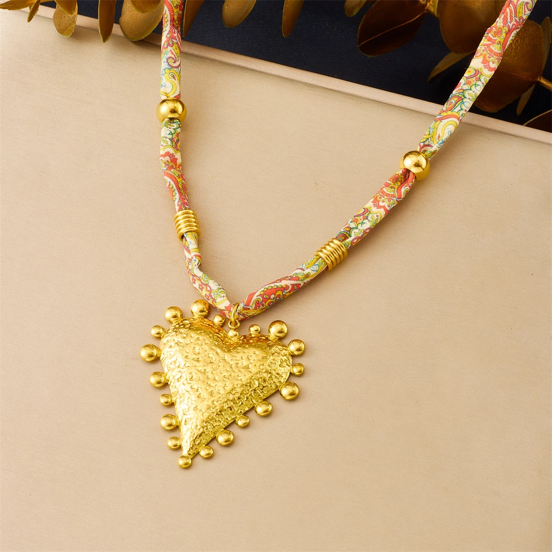 DIEYURO 316L الفولاذ المقاوم للصدأ الملمس الذهبي غير النظامية القلب قلادة اللون نمط الشريط قلادة سيدة خمر سلسلة عنق مجوهرات