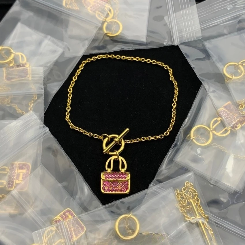 2025 최신 여성 팔찌, 럭셔리 레트로 스타일과 미니멀리스트 디자인, 트렌디한 주얼리, 여자친구를 위한 달콤한 선물