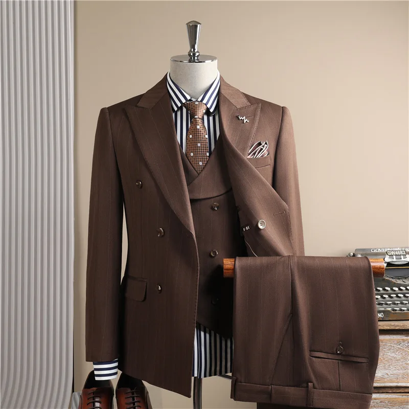 Immagine 4: Completo Uomo con Giacca a Collo Rovesciato, Gilet e Pantaloni a Gamba Dritta, Set Slim Fit a 3 Pezzi con Motivo a Righe