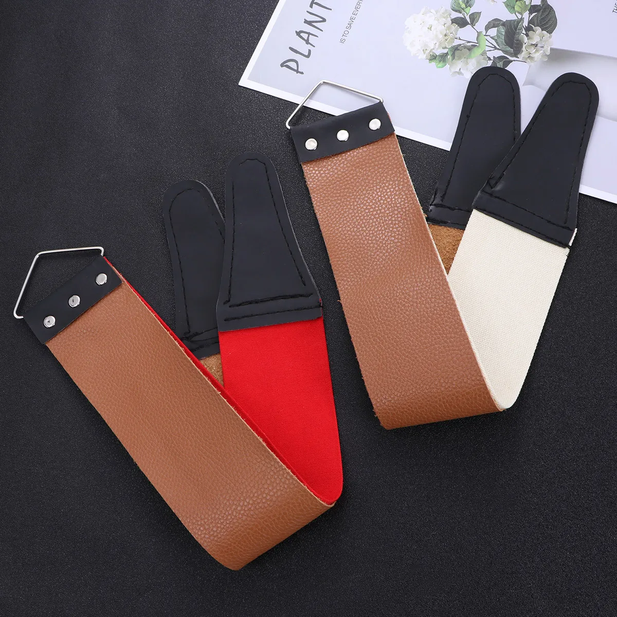 

2Pcs Barber Strop Double Layer Sharpening Cloth Durable Hanging Eyelet for Vintage Barber Tools
