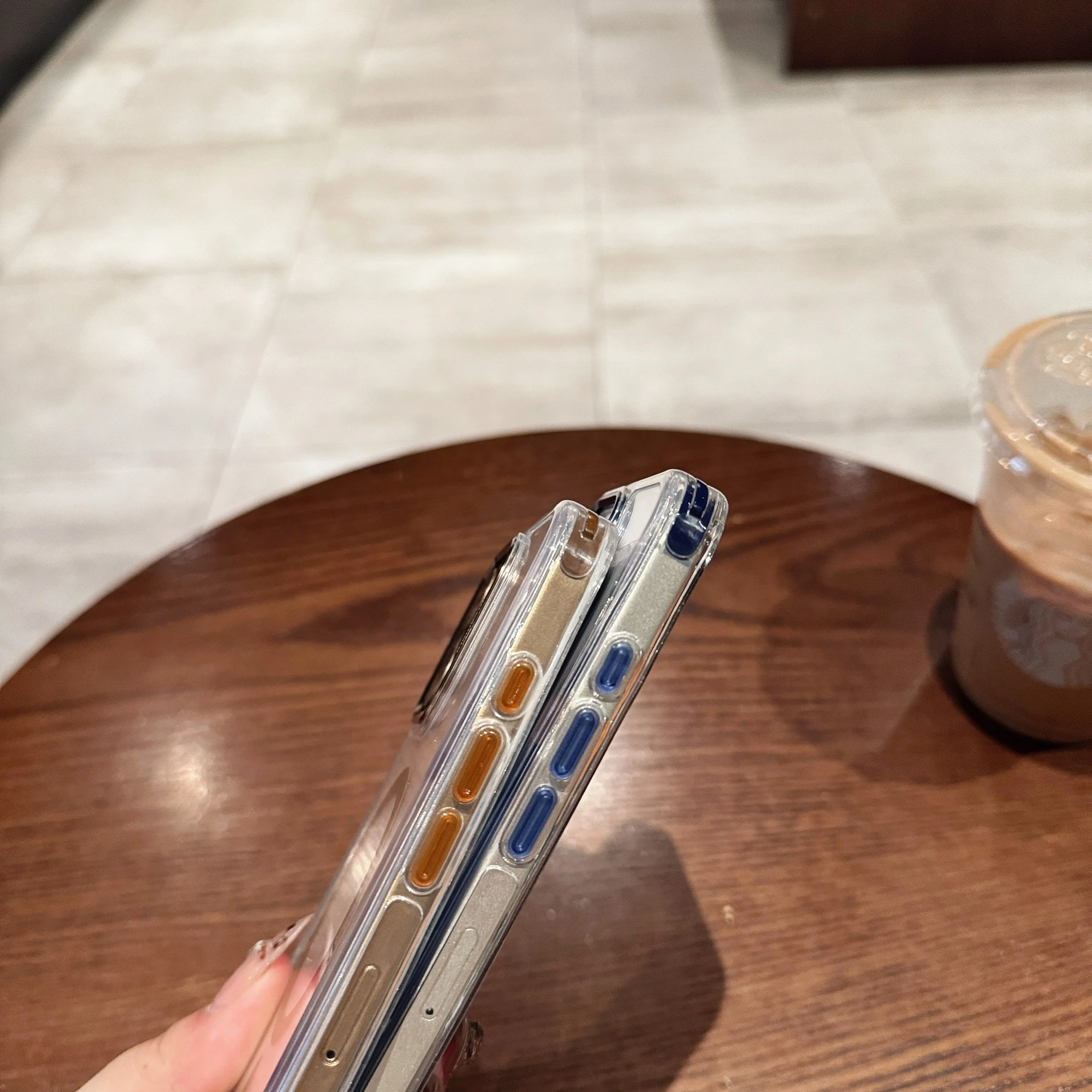 Funda magnética transparente de protección ultra fuerte para iPhone 17 Air 16 Plus 16e 15 14 Pro Max 13 con correas cruzadas de cordón