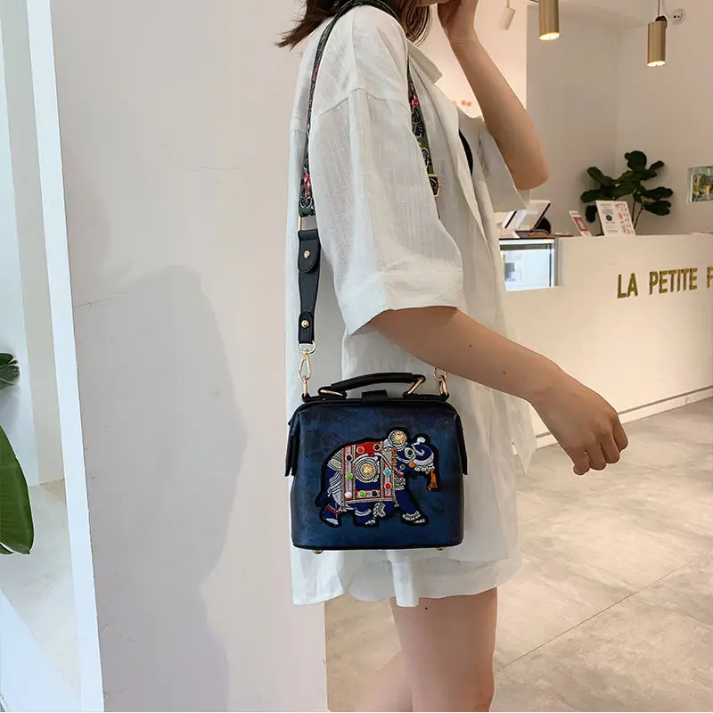 Vintage Embroidery Elephant Bags New Tote Bag Wide Butterfly Strap PU Leather Women Shoulder Crossbody Bags Women Handbags Purse