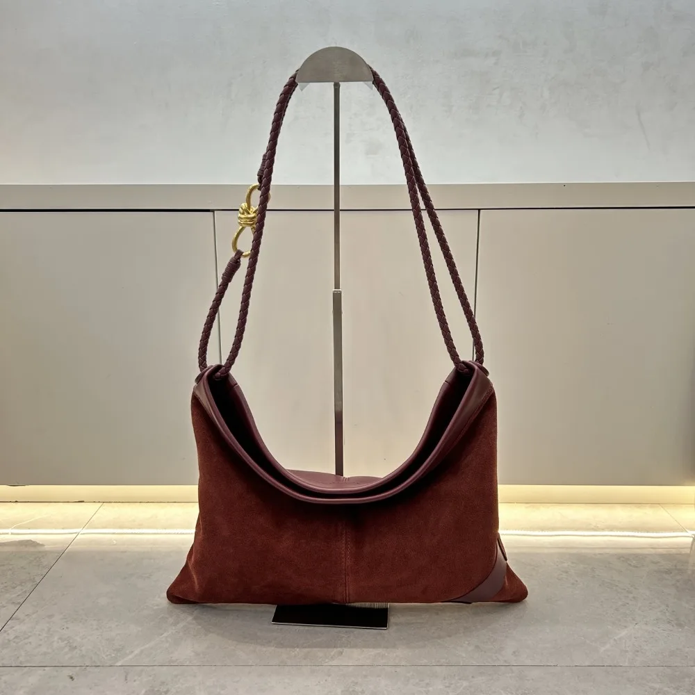 

Autumn and Winter Suede Leather Mailman Stray Bag Casual Versatile Lazy Wind Large Capacity Shoulder Crossbody Dumpling Bag