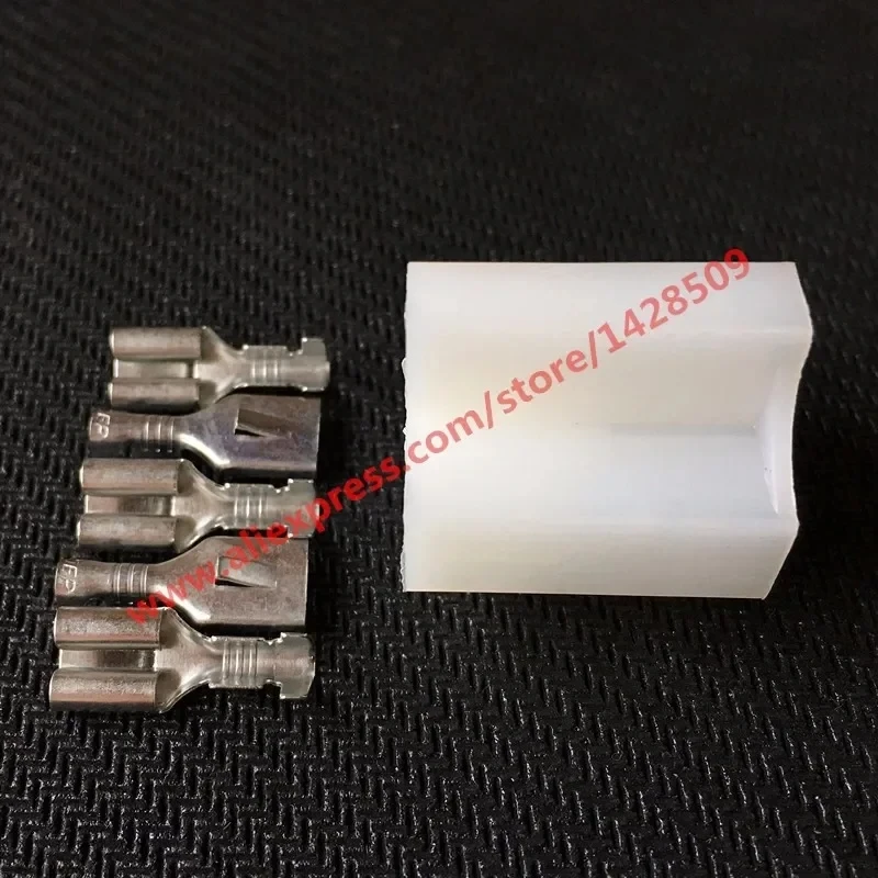 1 Pcs Relay Holder Relay Connector 5 Pin Automotive Wiring Connector 5 Hole Socket With Terminals Pins