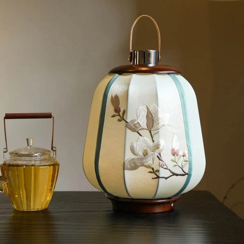 Ein paar Räume, Blumen blühen und Reichtum, bestickte neue chinesische Schreibtischlampenornamente, berühren Sie den Eingang, Einweihungsgeschenke