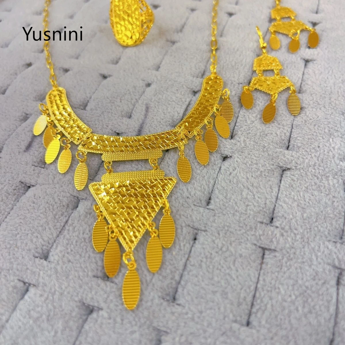 

New Fashion Dubai French 24K Gold Plated Necklace Earrings Ring Exquisite Wedding Party Jewelry Set for Beloved 555