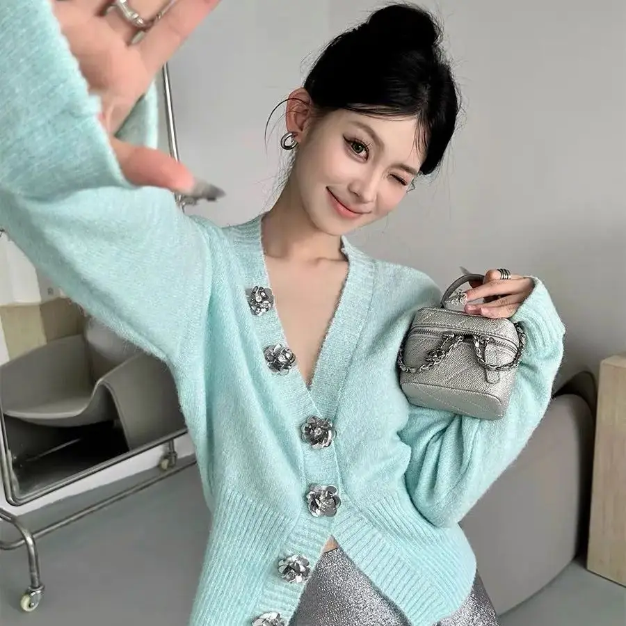 

Long-Sleeved Women Sweet V-Neck Knitted Cardigan Luxury 2024 Autumn Winter Korean Style Fashion Casual Single-Breasted Sweater