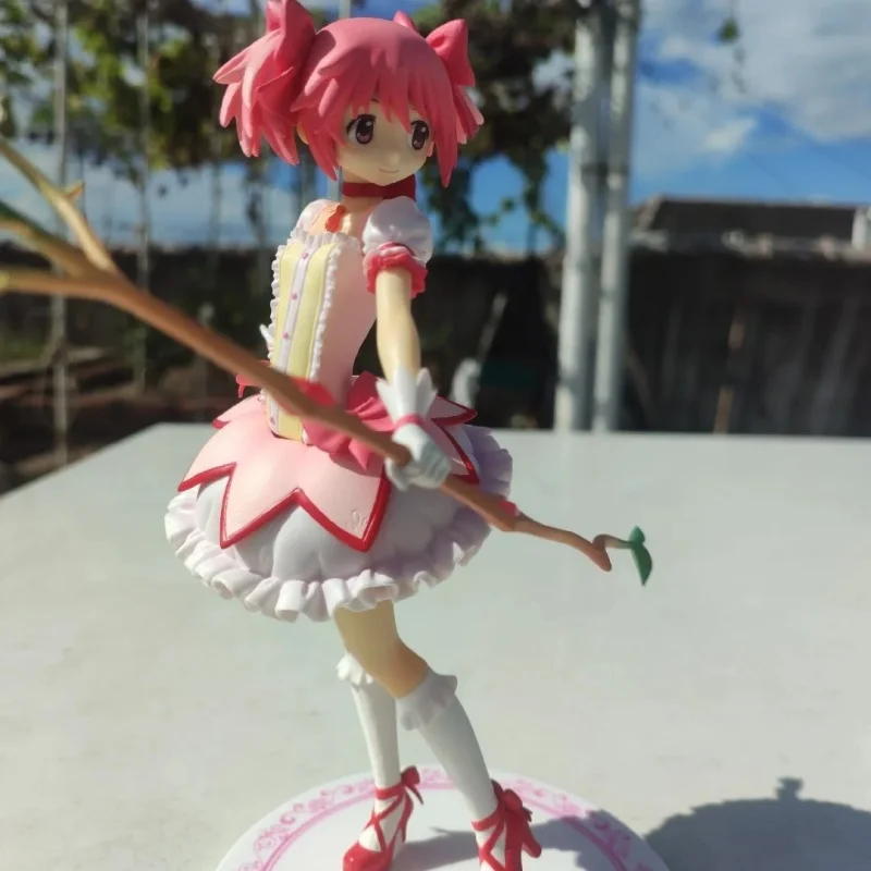 Echte Kleine Heks Academia Rin Tohsaka Sabel Vlam Himeya Iluva Anime Figuur Collectible Creatieve Anime Ornamenten Speelgoed Gift