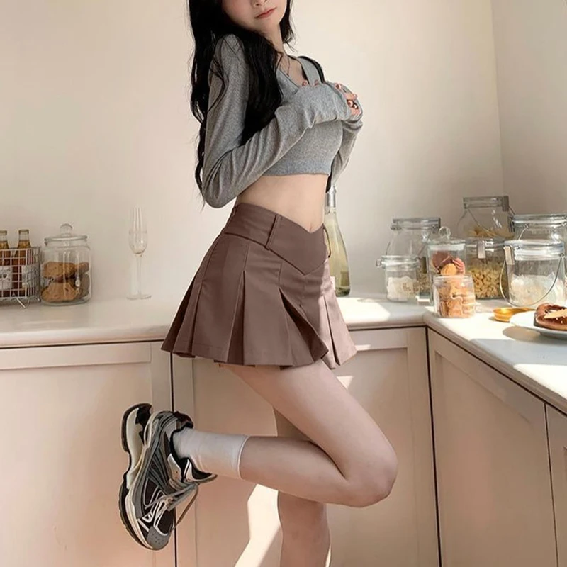 Fashionable High-Waisted Korean Style V-Shaped Waistband Preppy Pleated Skirt For Women