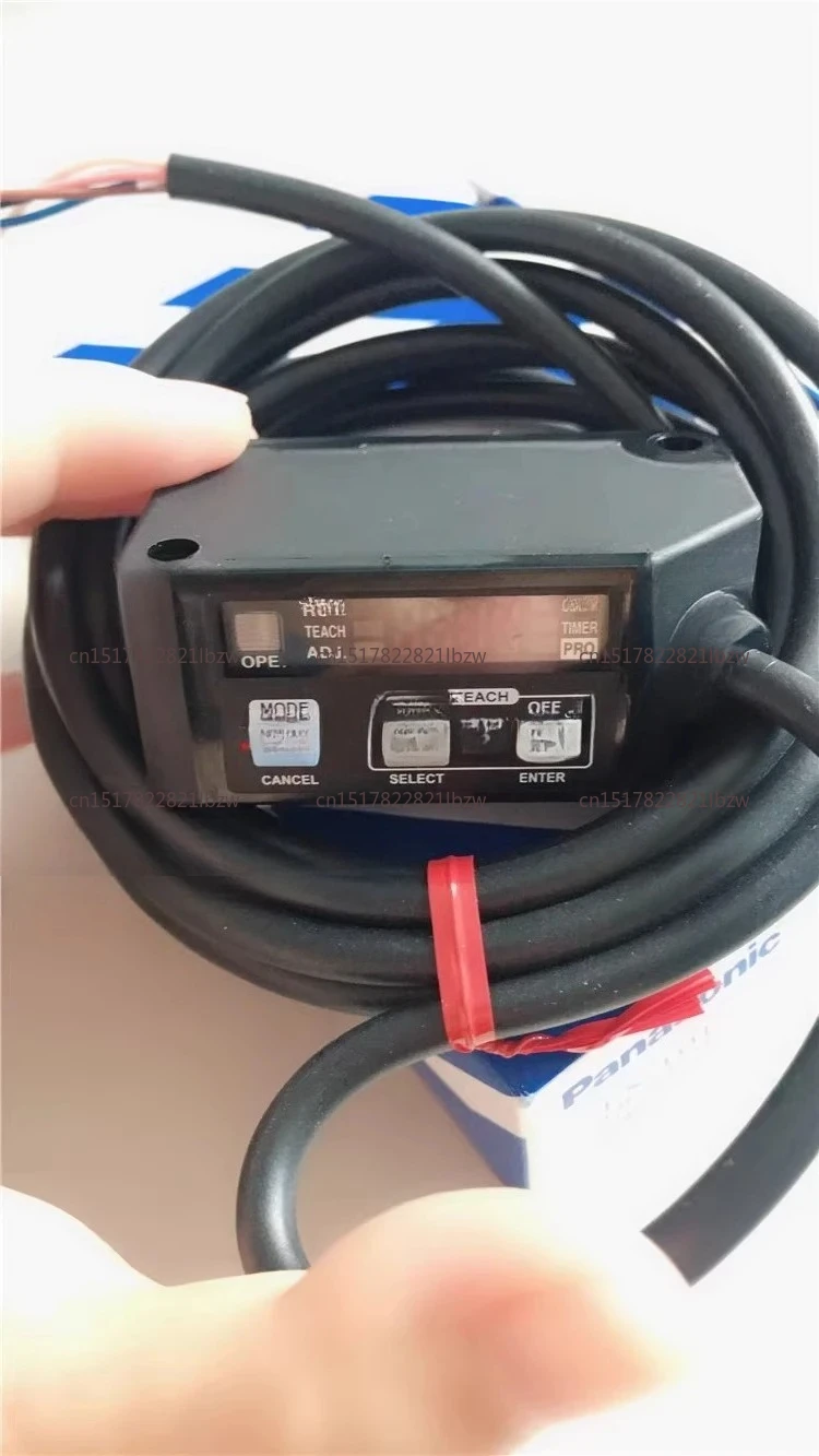 New Genuine LED Digital Color Label Photoelectric Color Label Sensor Lx-111 Lx101 Lx-101 Lx-111 P