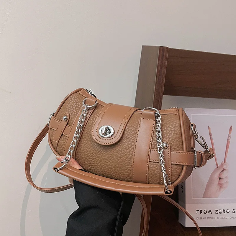 

2025 Aesthetic Underarm Bag, Chic Shoulder Purse for Women, Instagrammable Crossbody Tote, Minimalist Day-to-Night Bag