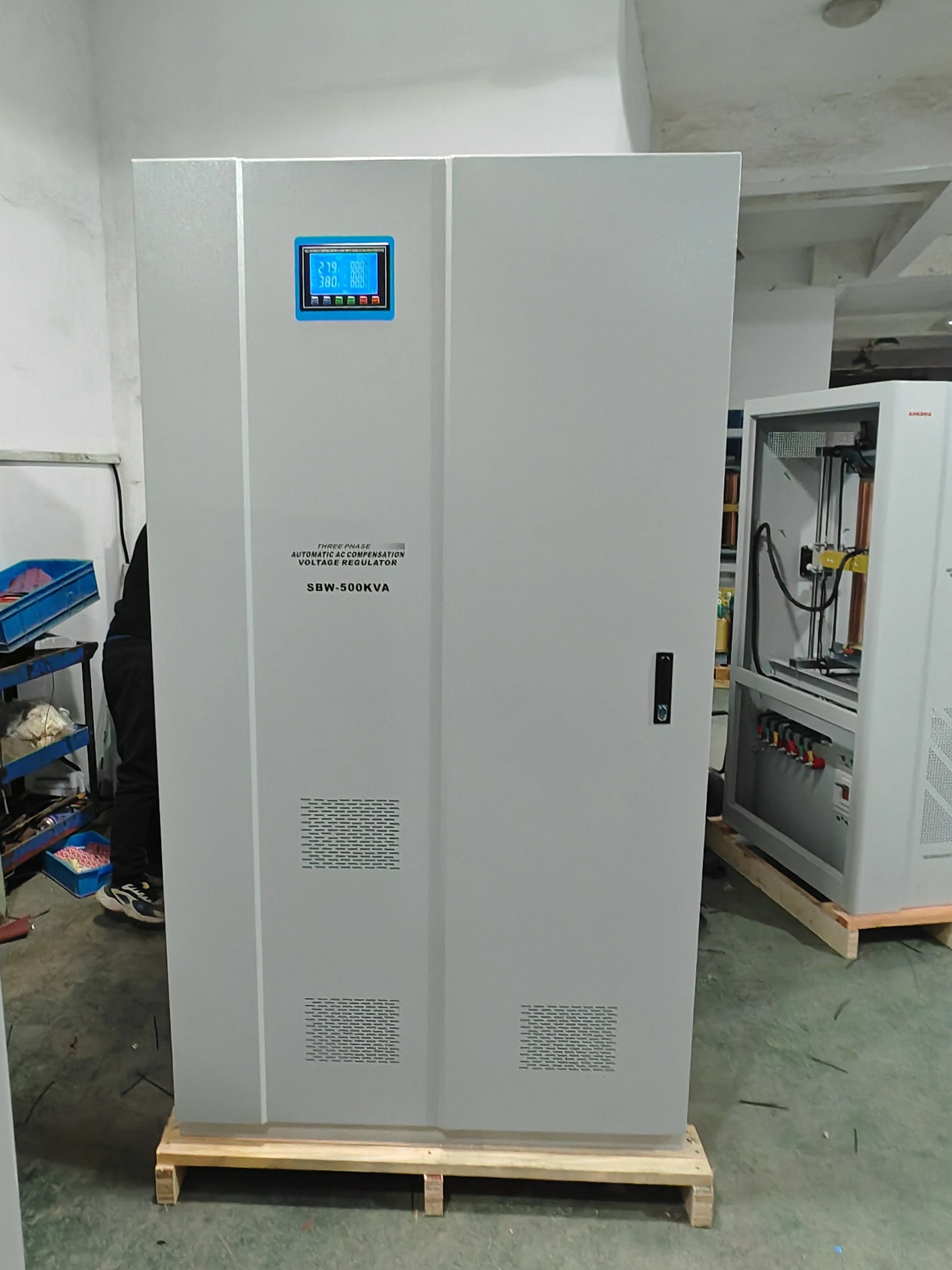 SBW 500KVA Three Phase 380V Servo Motor Automatic Voltage Regulator Voltage Stabilizer KW