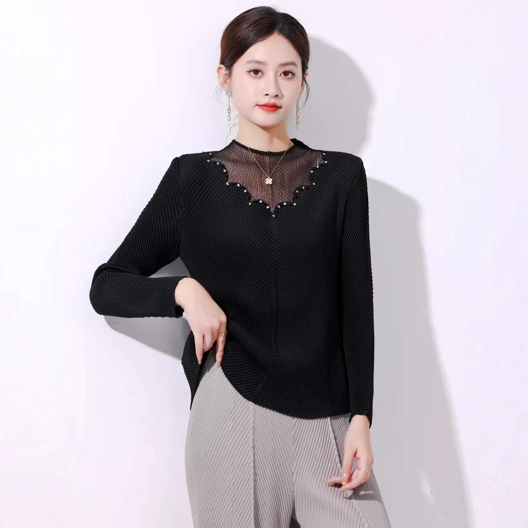 Miyake Fold 2025 Autumn New Knitted Shirt Women's Long Sleeve Versatile Lace Splicing Round Neck Single Wear Casual Top Pleats