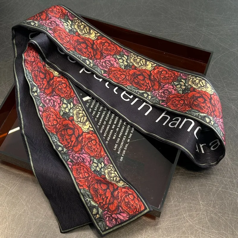 lenco-de-seda-com-design-original-e-motivos-de-rosas-em-estilo-retro-em-formato-de-tira-pequena-para-amarrar-e-usar-como-faixa-no-cabelo-para-mulheres